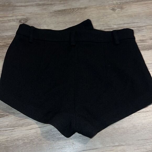 Fashion Nova shorts - Picture 3 of 4